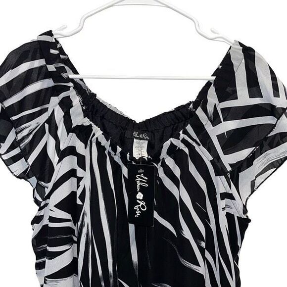 Urban Rose Womens Zebra Print Fluttered Sleeve Blouse Black Gray Size 1X NWT - Picture 2 of 6